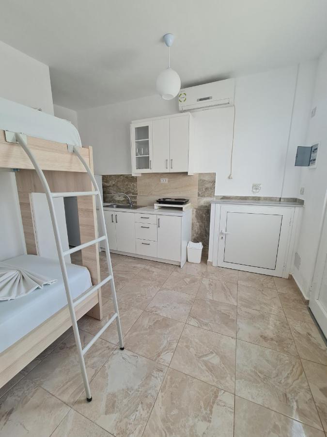 Ava'S Guesthouse Ksamil Dış mekan fotoğraf